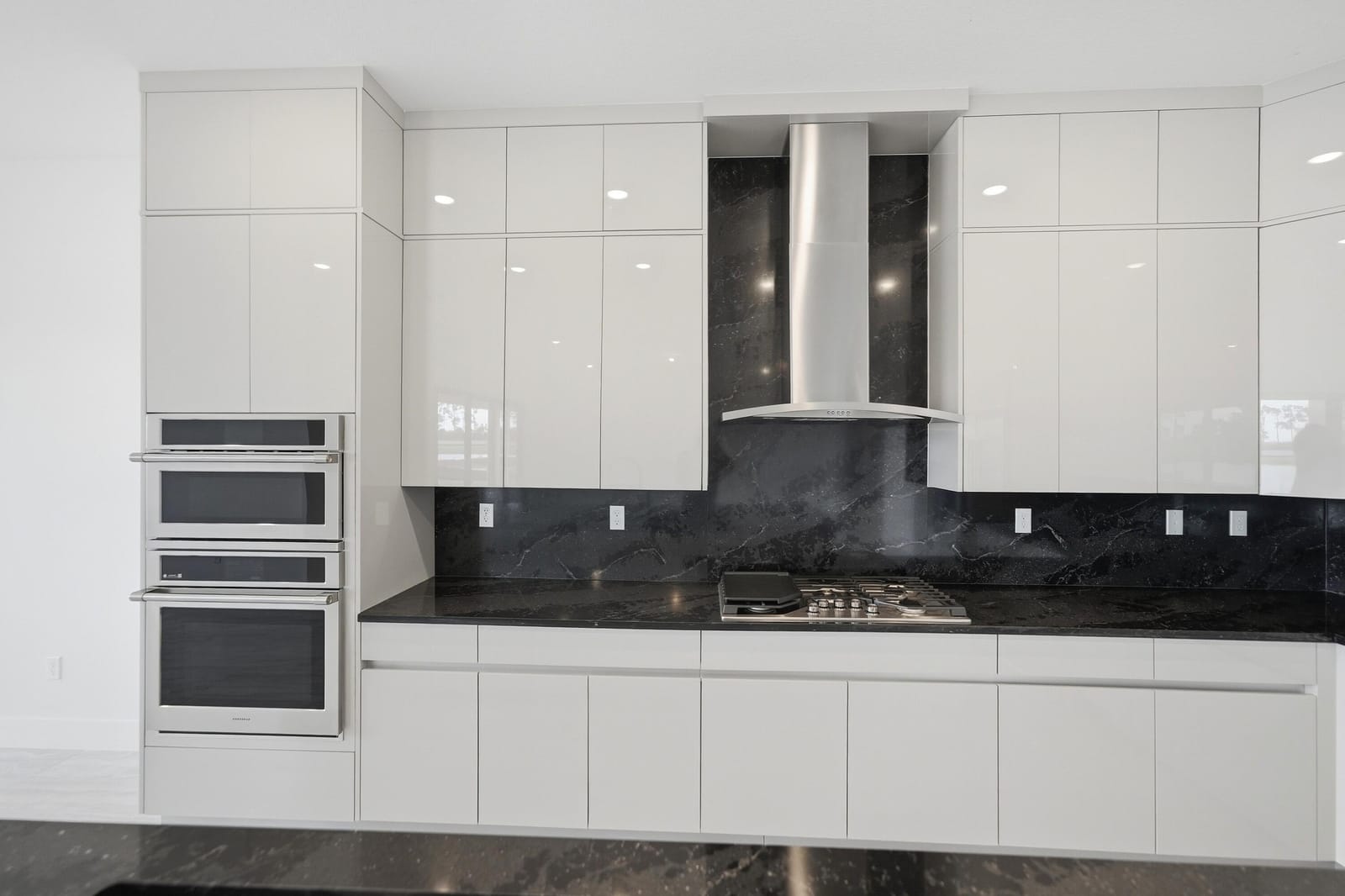 7605 Bridle Trail Way — photo 12