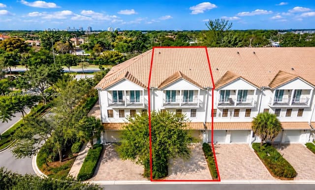 6841 N Lakeside Circle N 109-1, Davie, FL 33314