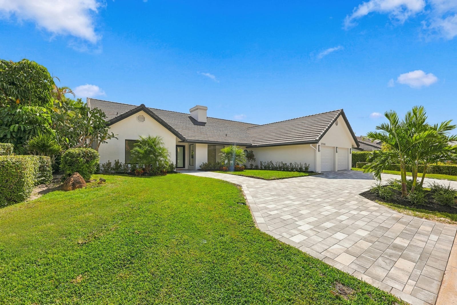 10941 BOCA WOODS Lane — photo 2