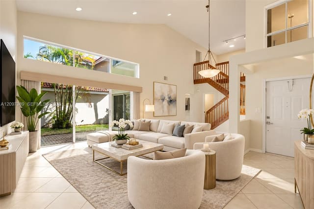 1960 Sweetbay Way, Hollywood, FL 33019