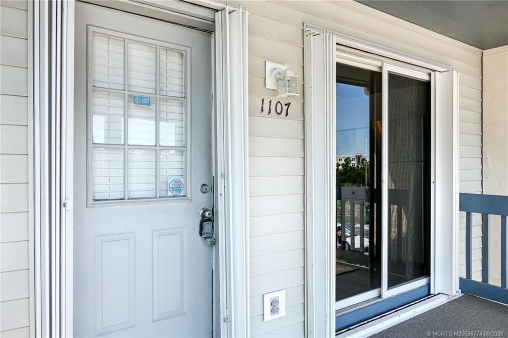 1585 NE Beacon Drive 1107, Jensen Beach, FL 34957 photo 2