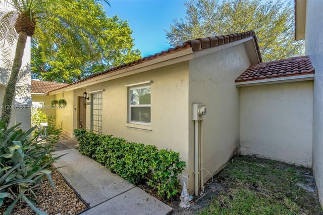 10831 NW 3rd Court N/A, Pembroke Pines, FL 33026