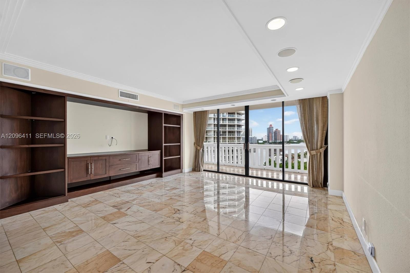 3000 Island Boulevard 1103, Aventura, FL 33160 photo 3