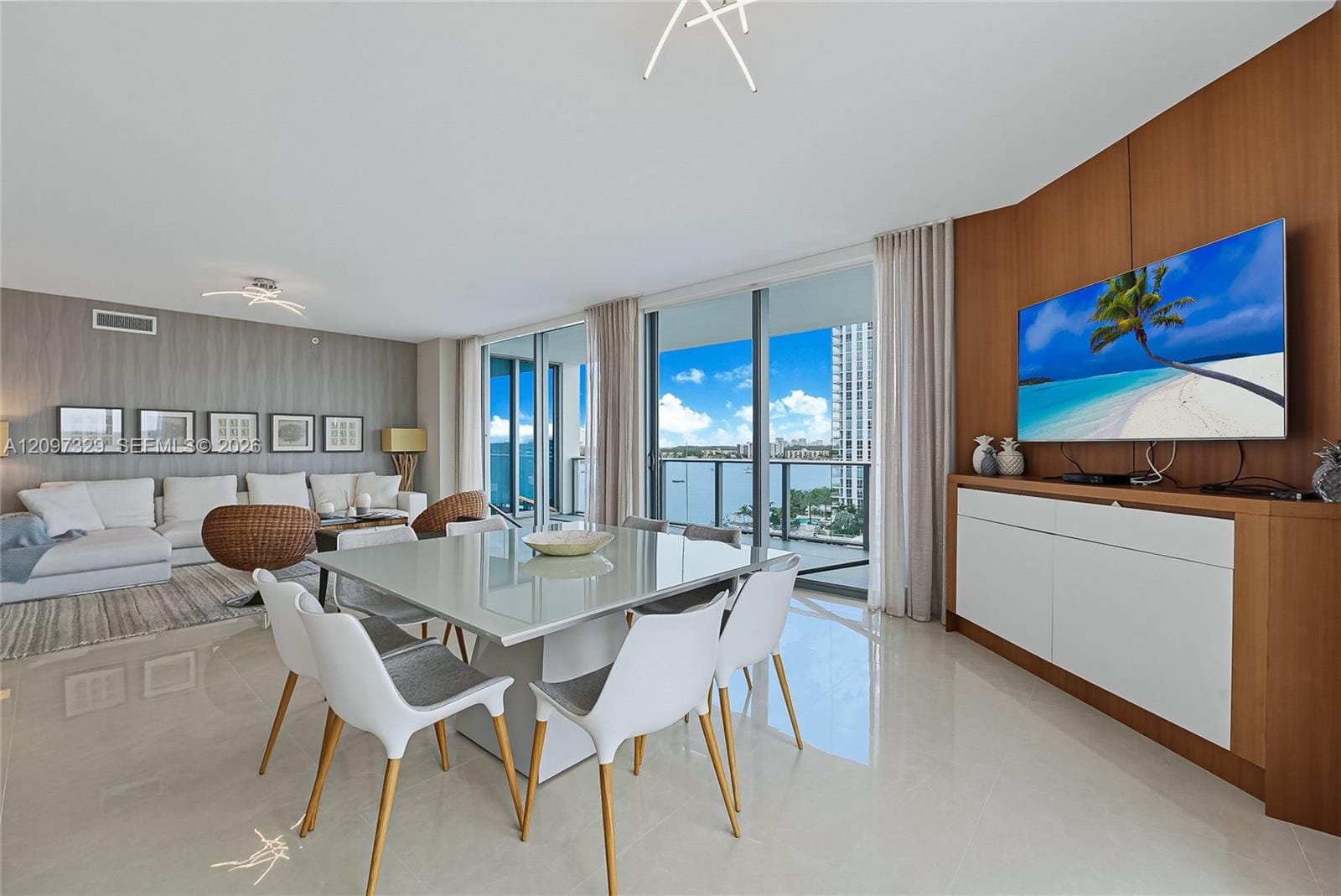 17301 Biscayne Boulevard 901 — photo 3