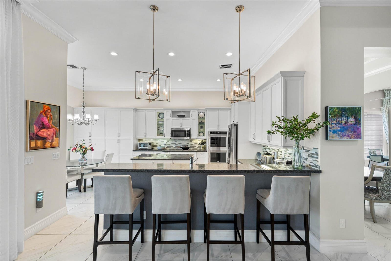 8200 MAJESTIC MOUNTAIN Drive — photo 11