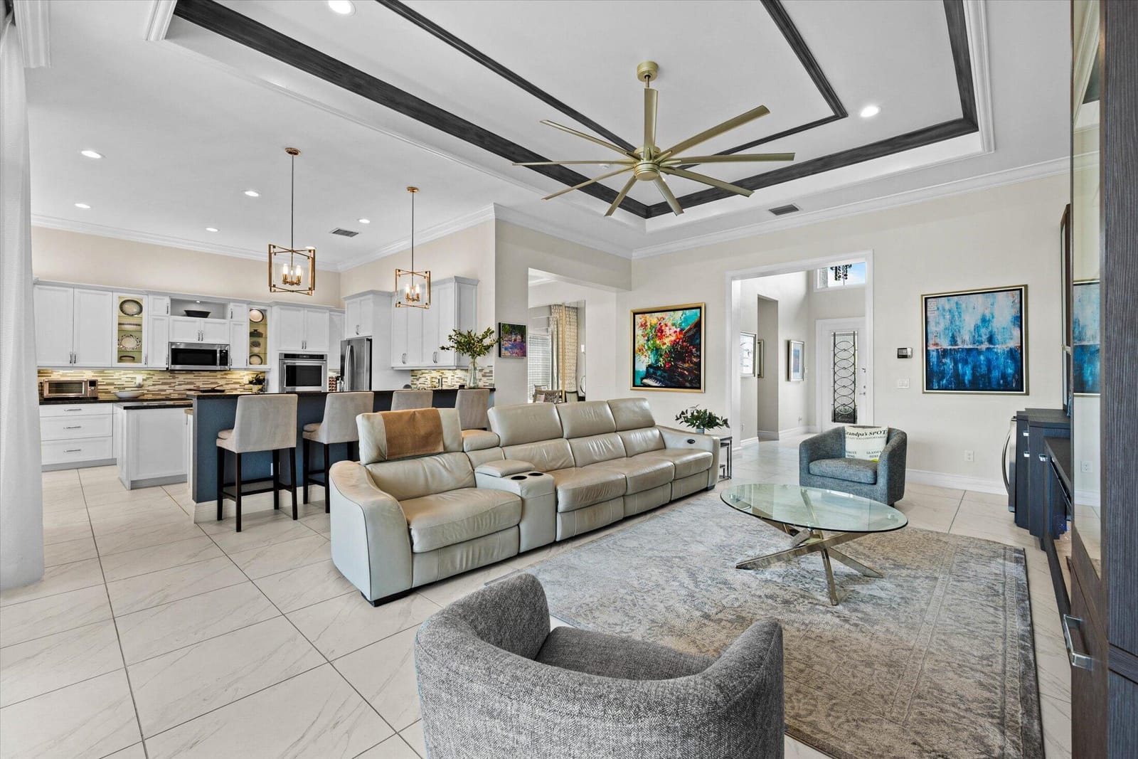 8200 MAJESTIC MOUNTAIN Drive — photo 10