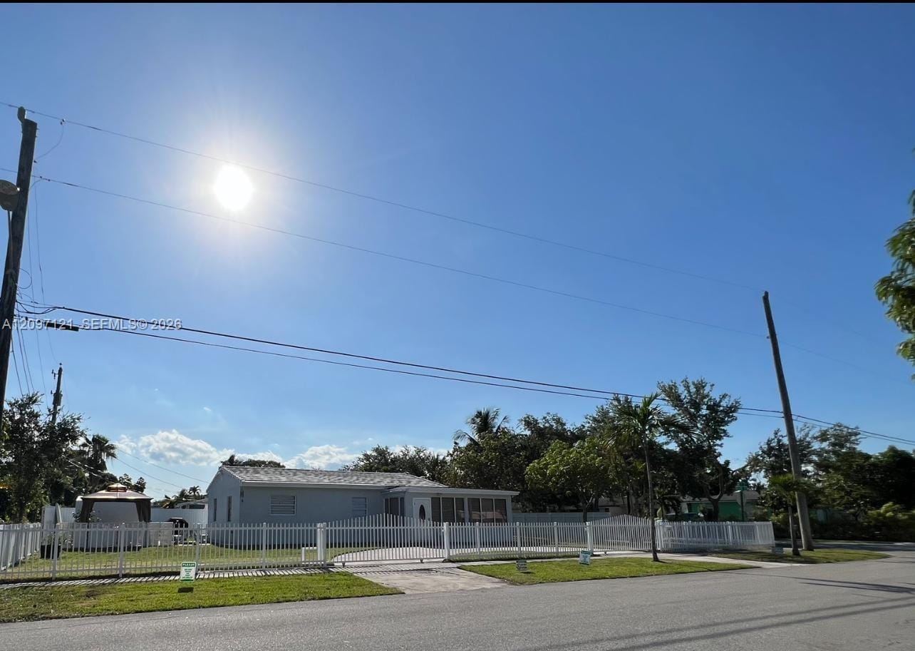 17080 NE 1st Avenue, North Miami Beach, FL 33162 photo 3