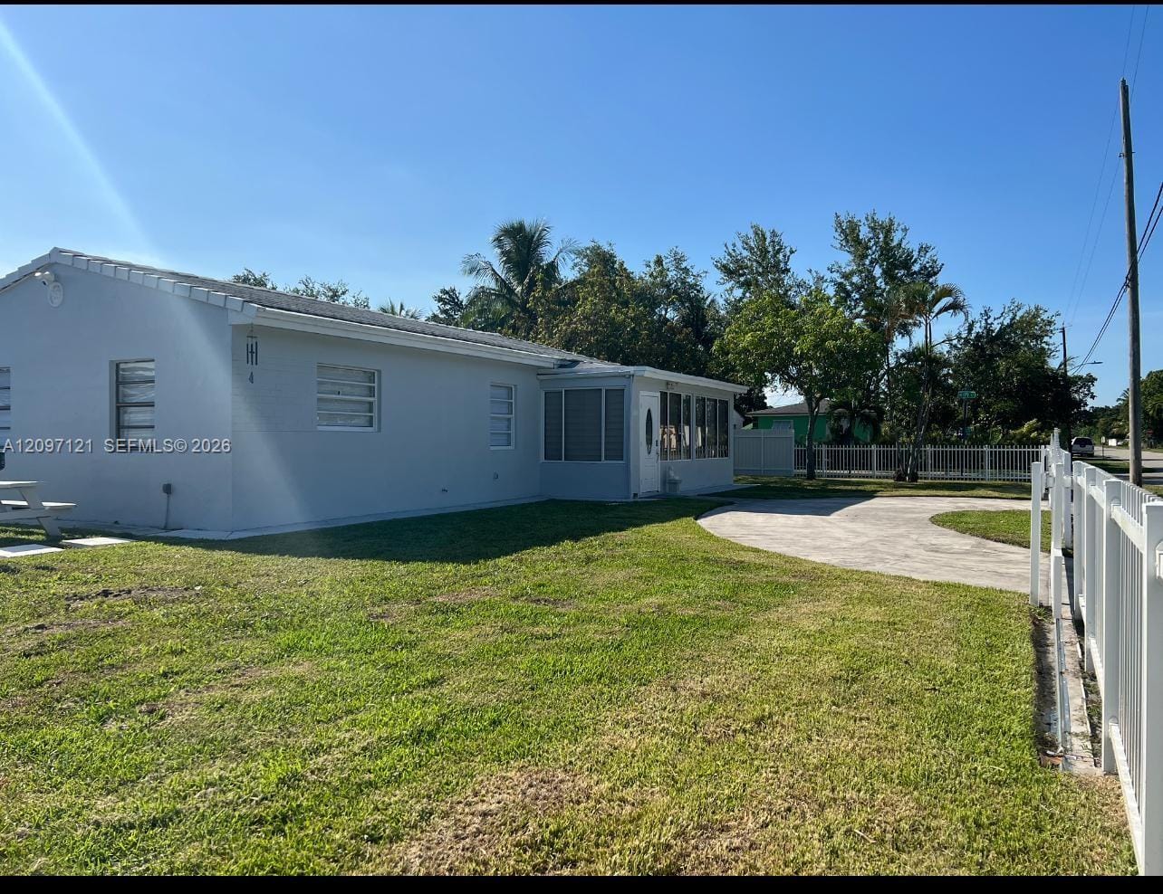 17080 NE 1st Avenue, North Miami Beach, FL 33162 photo 4