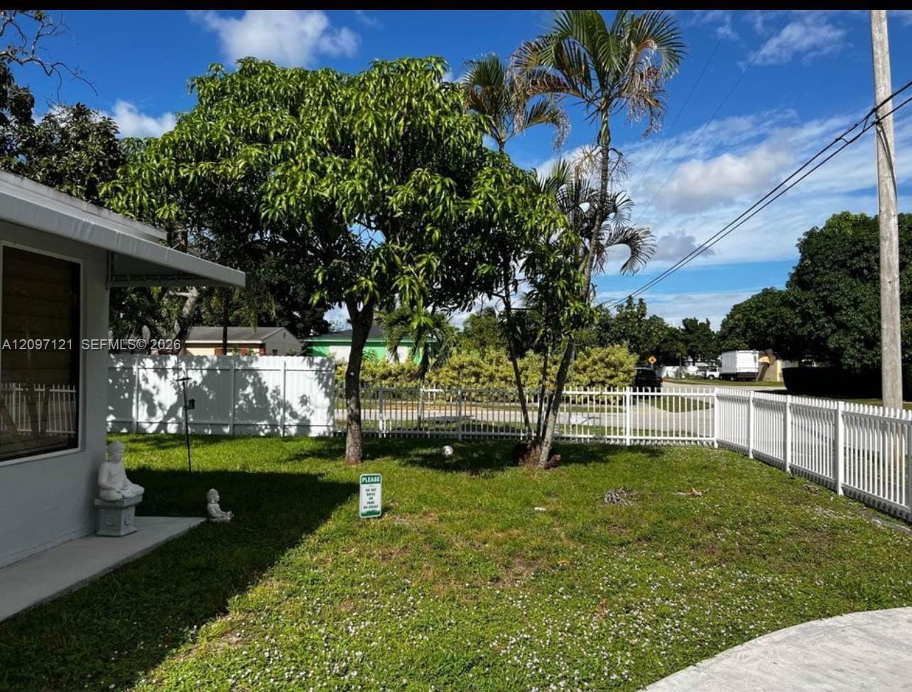 17080 NE 1st Avenue, North Miami Beach, FL 33162 photo 5
