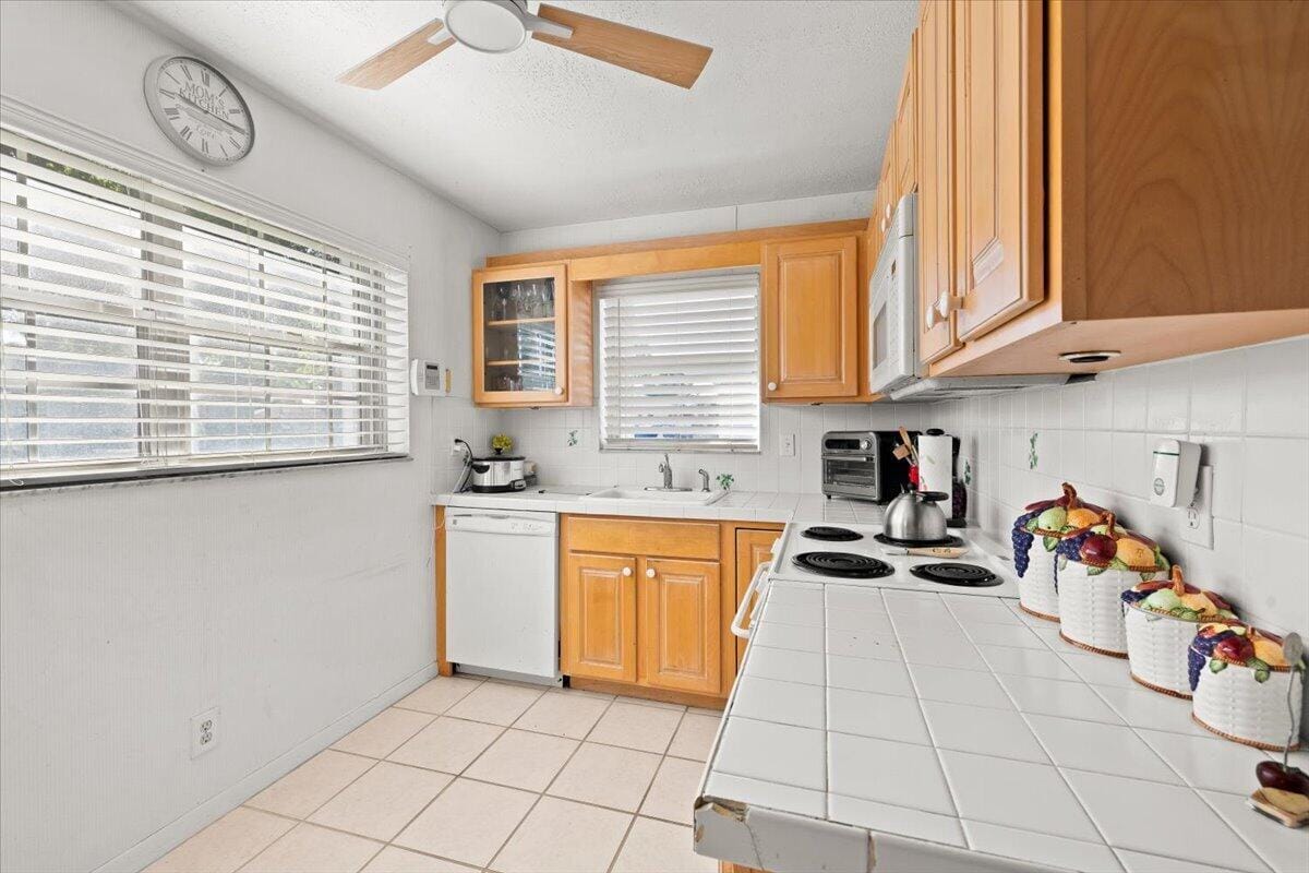 853 Meadowlark Lane 853 — photo 12