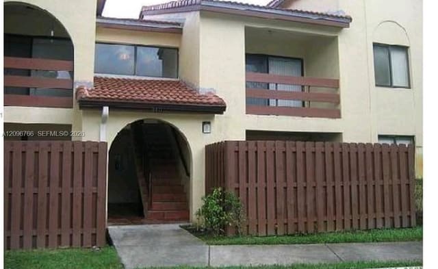 8977 SW 123rd Court 104, Kenland Walk Condo Ii, Miami, FL