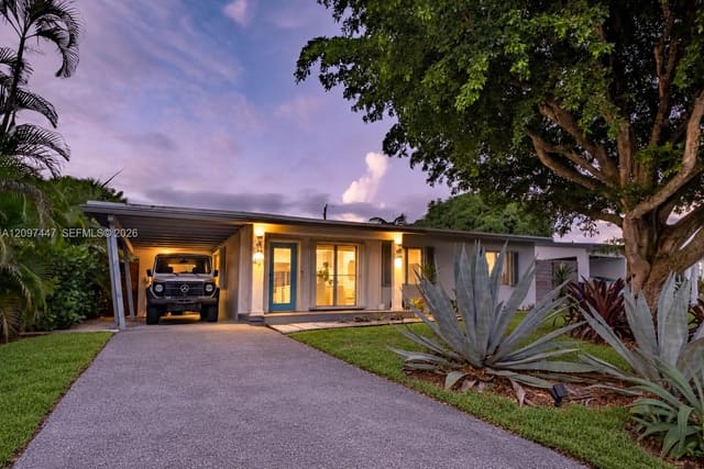 401 NW 28th Court, Wilton Manors, FL 33311