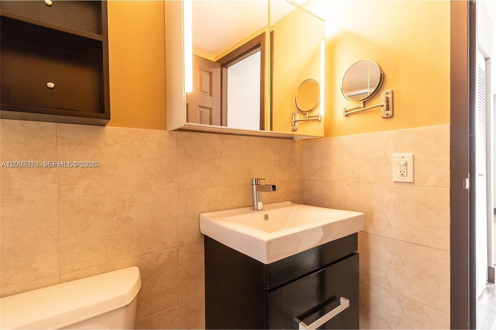 2500 NE 135th Street A407, North Miami, FL 33181 photo 13