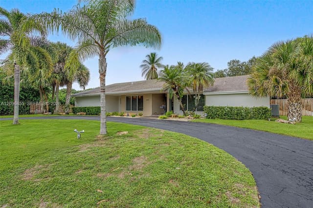 16100 SW 81st Avenue, Palmetto Bay, FL 33157