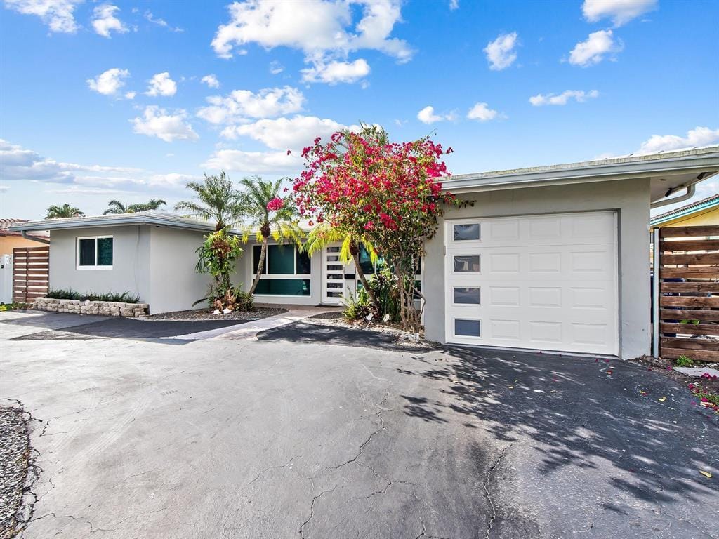 300 SE 10TH Street, Pompano Beach, FL 33060 photo 1