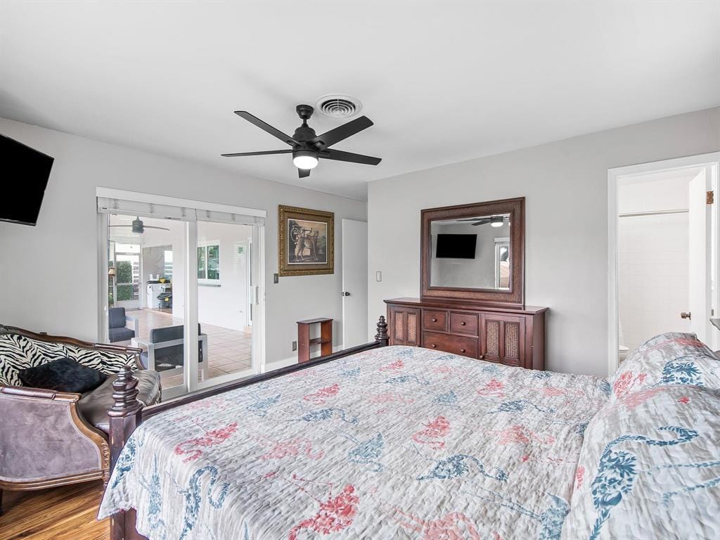 300 SE 10TH Street, Pompano Beach, FL 33060 photo 17