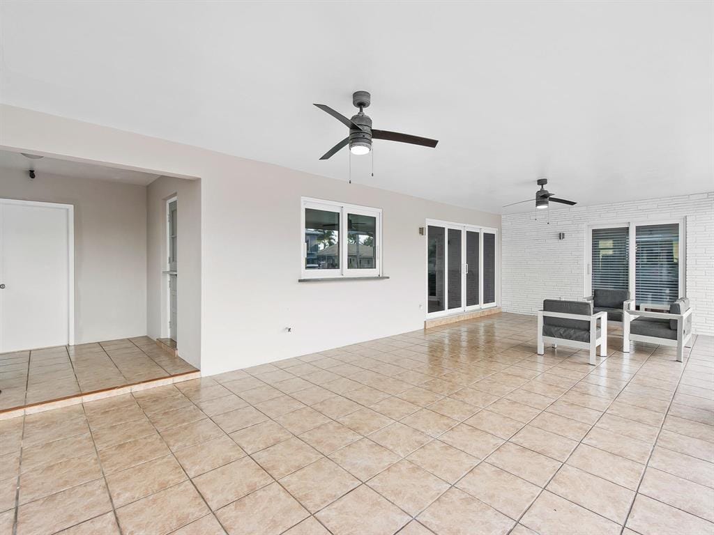 300 SE 10TH Street, Pompano Beach, FL 33060 photo 24