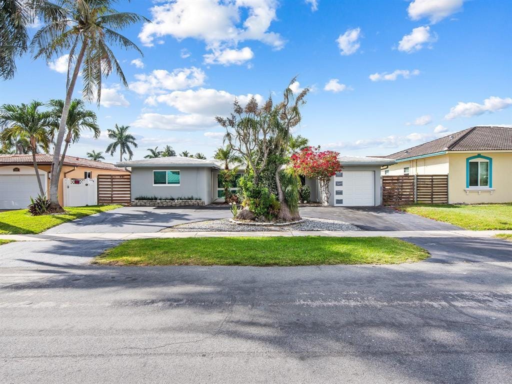 300 SE 10TH Street, Pompano Beach, FL 33060 photo 4