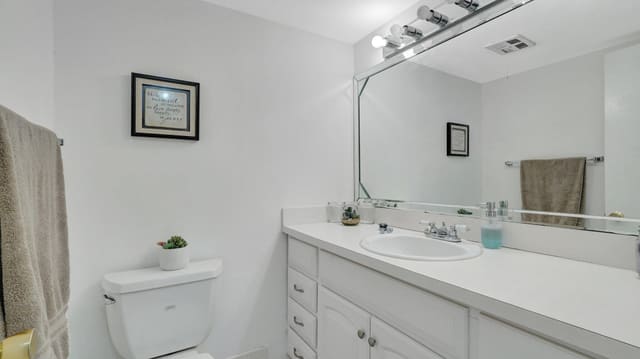 4750 NW 22nd Court 118, Lauderhill, FL 33313