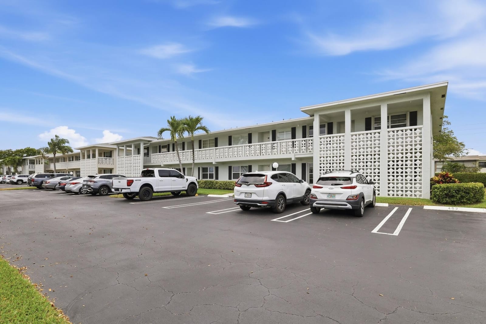 1011 Flame Vine Avenue 203 — photo 3
