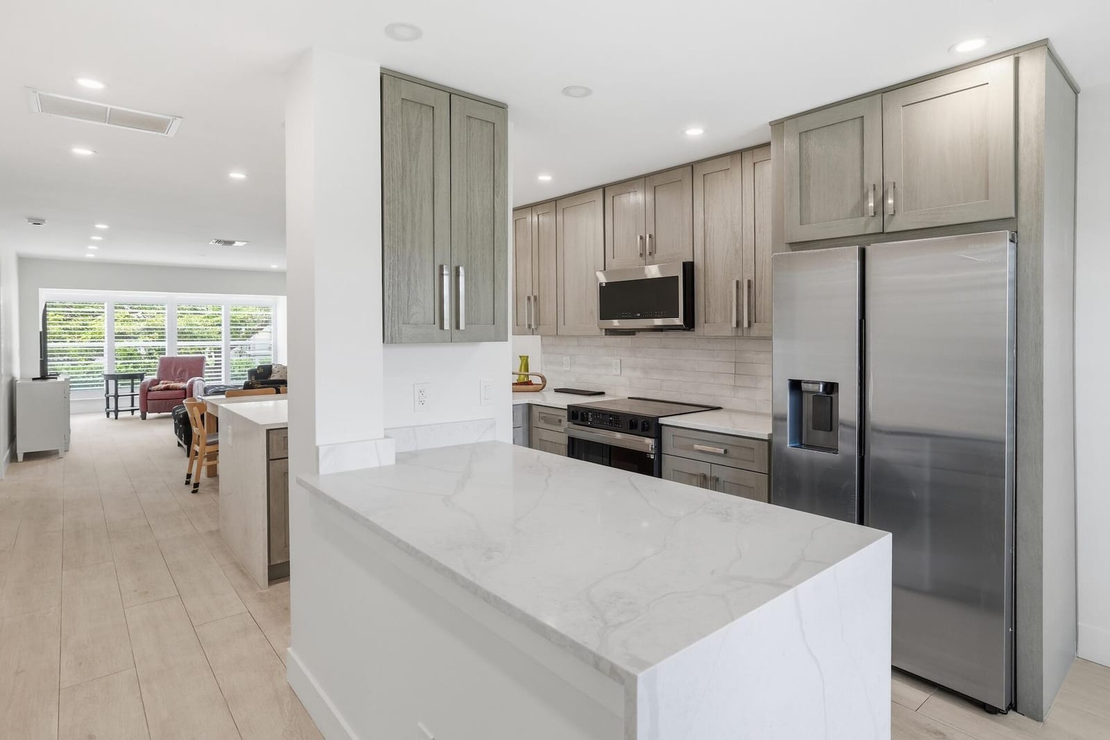 1011 Flame Vine Avenue 203 — photo 4