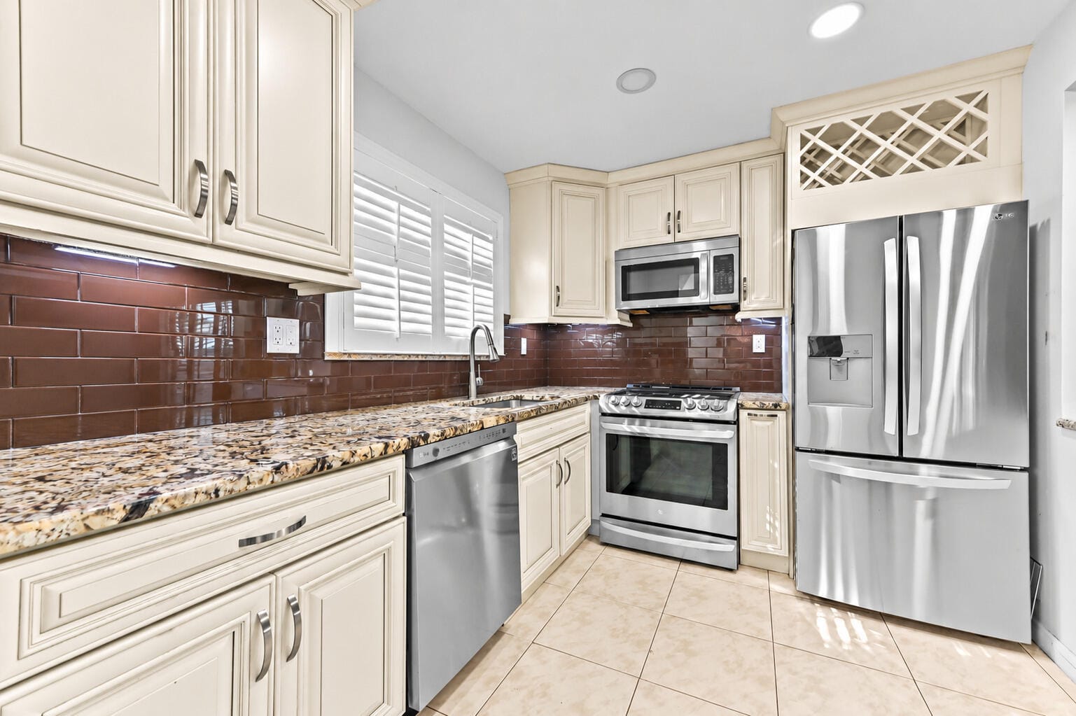 15072 Ashland Place 124 — photo 5