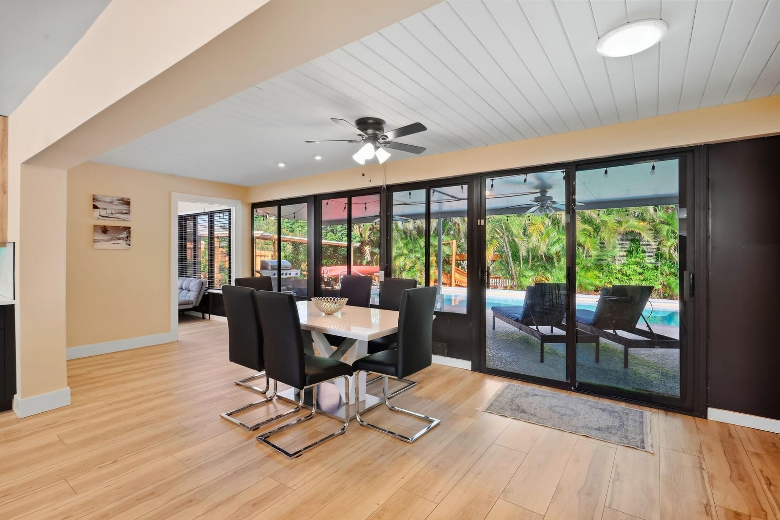 6880 KINGSTON Drive — photo 11