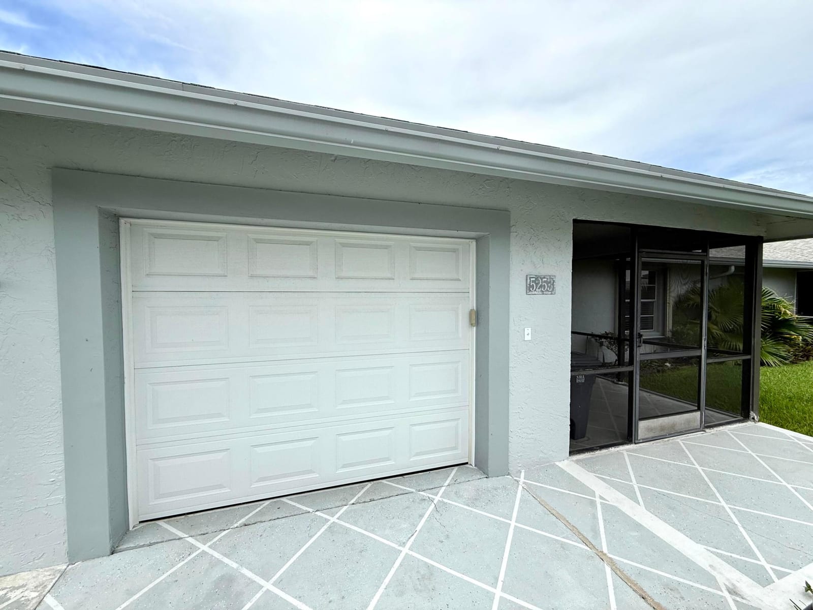 5253 Crystal Anne Drive — photo 2