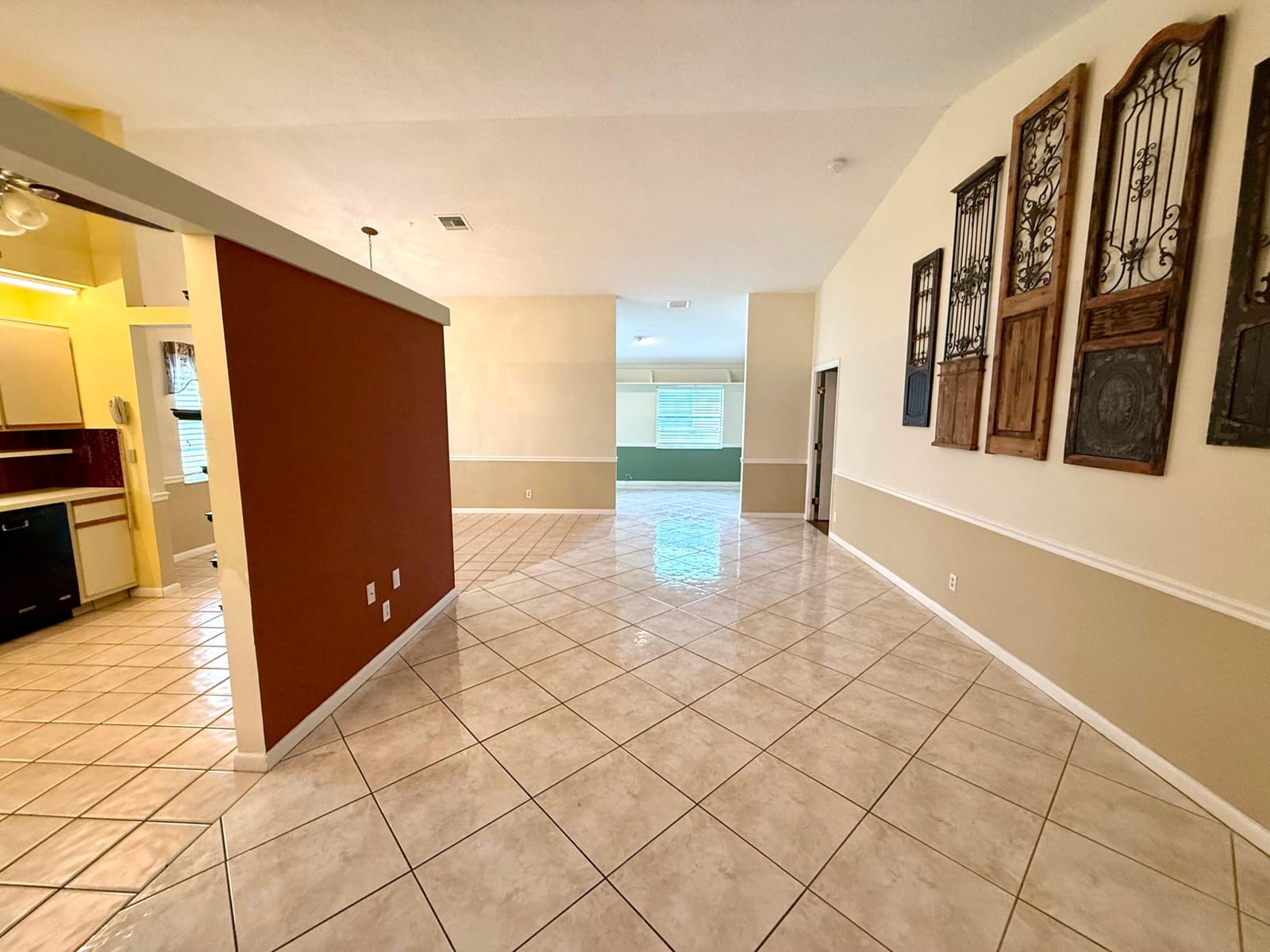 5253 Crystal Anne Drive — photo 4
