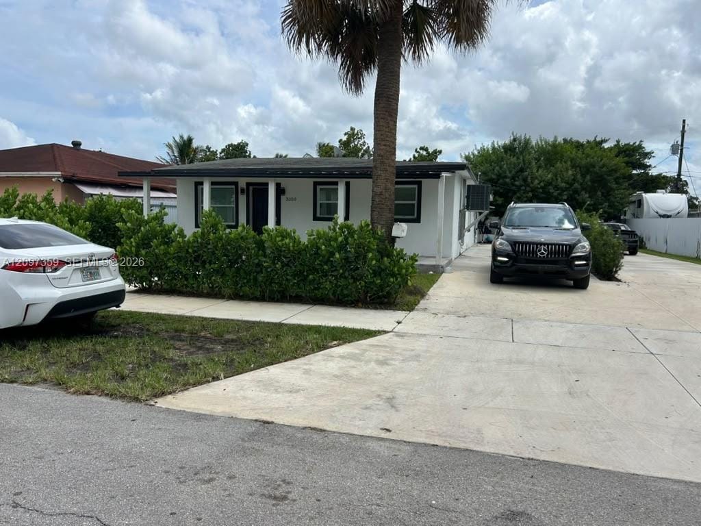 3350 NW 101st Street — photo 2