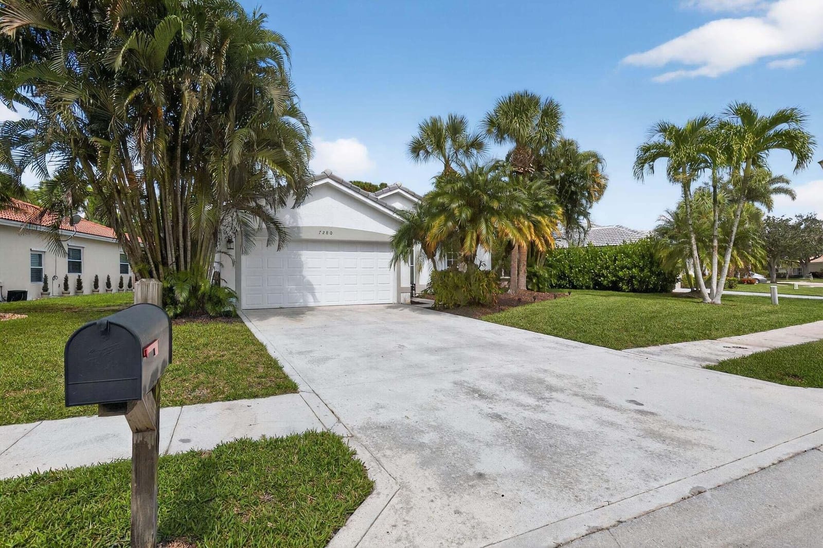 7280 SE MAGELLAN Lane, Stuart, FL 34997 photo 2
