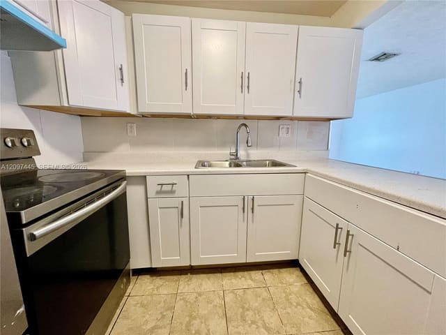 2621 Riverland Drive B, Fort Lauderdale, FL 33312