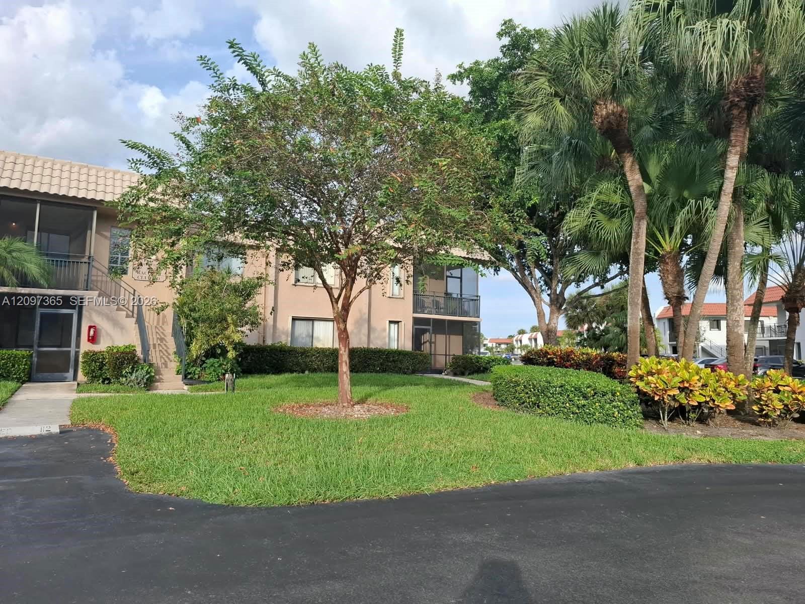 320 Racquet Club Road 104, Weston, FL 33326 photo 28