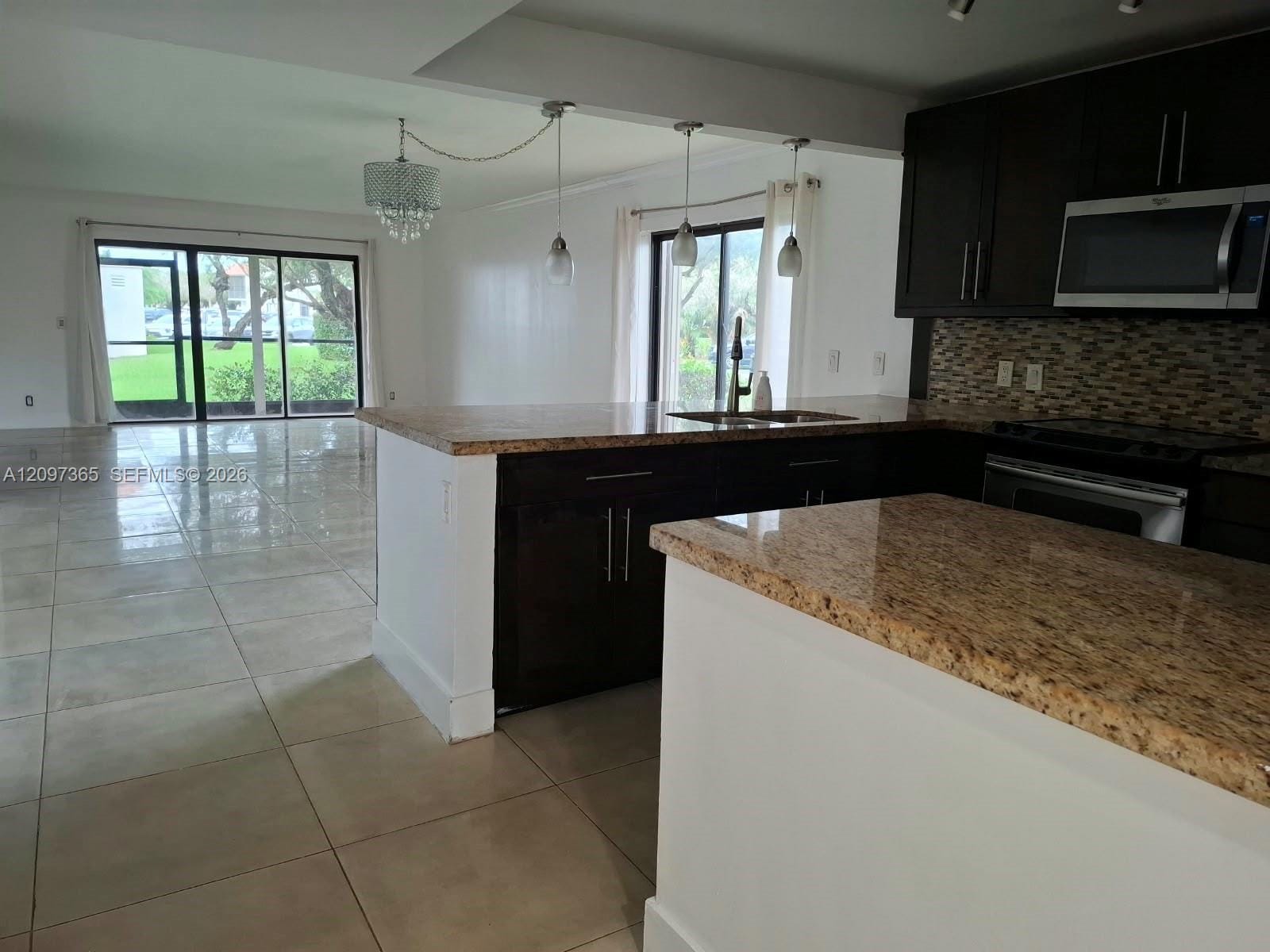 320 Racquet Club Road 104, Weston, FL 33326 photo 4