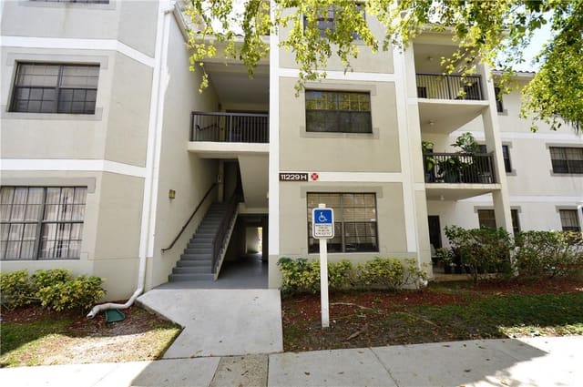 11229 W ATLANTIC Boulevard 306, Coral Springs, FL 33071