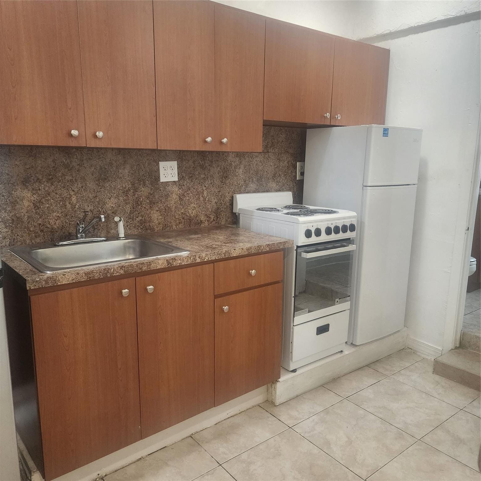 7800 SW 9th Street, North Lauderdale, FL 33068 photo 4