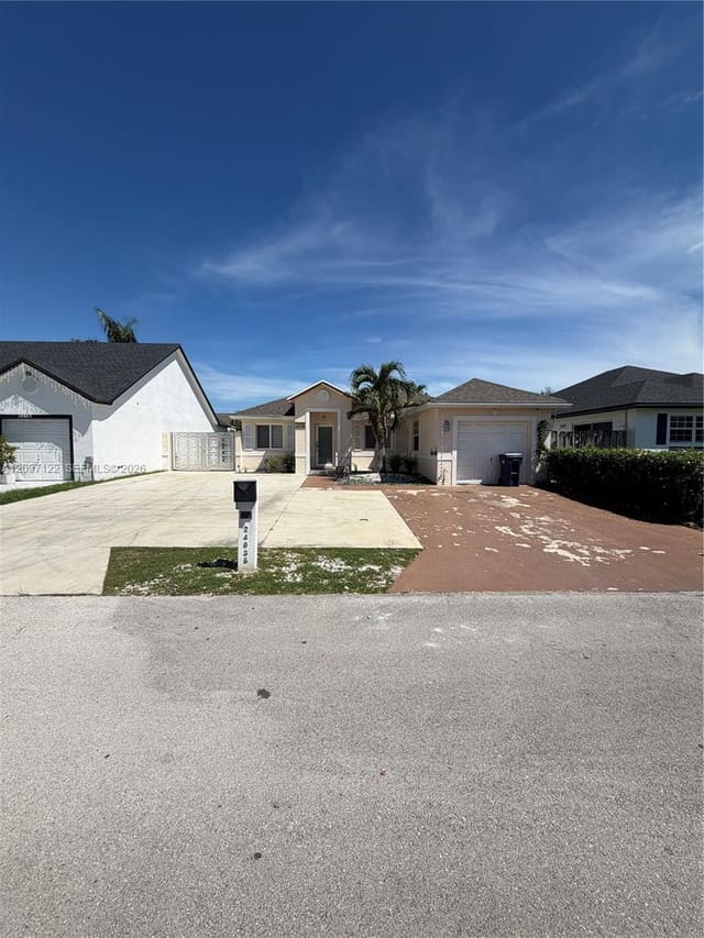 24935 SW 129th Path, Homestead, FL 33032