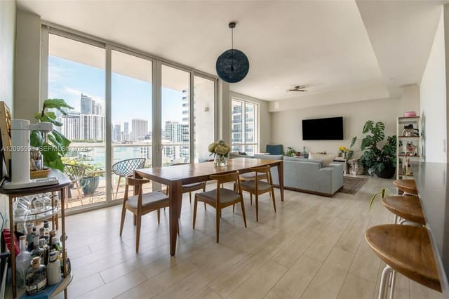 601 NE 27th Street 1006, Miami, FL 33137