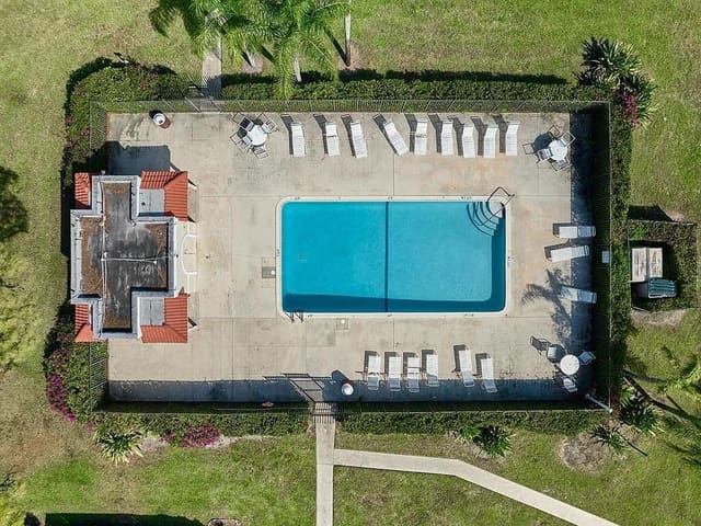 4145 VILLAGE Drive A, Delray Beach, FL 33445
