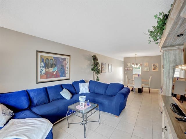 2003 GRANADA Drive C4, Coconut Creek, FL 33066