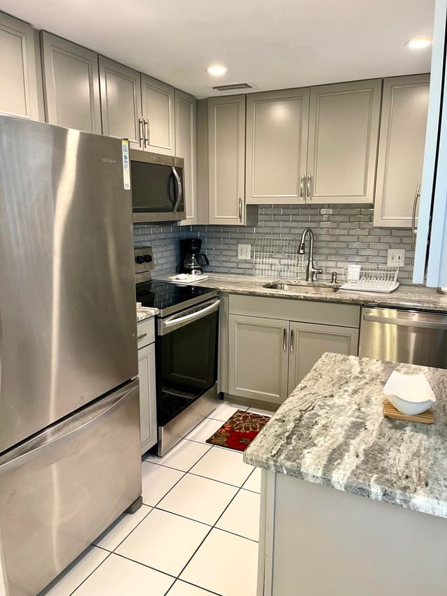 104 KENT G 104, West Palm Beach, FL 33417