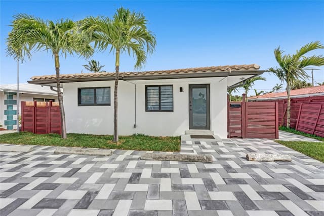 4536 POINCIANA Street 2, Lauderdale-By-The-Sea, FL 33308