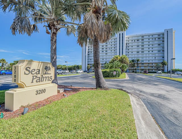 3200 N HIGHWAY A1A 1004, Hutchinson Island, FL 34949