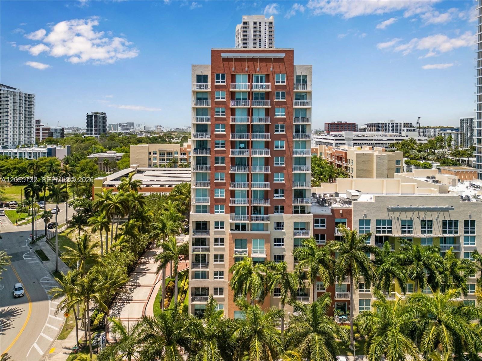 2000 N Bayshore Drive 702 — photo 3