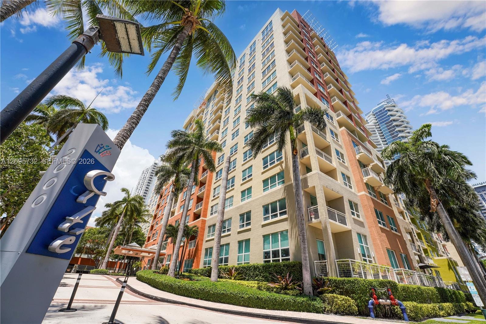 2000 N Bayshore Drive 702 — photo 4