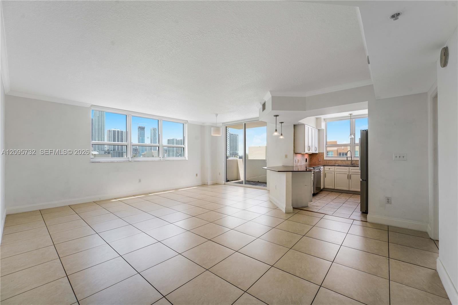 2000 N Bayshore Drive 702 — photo 5
