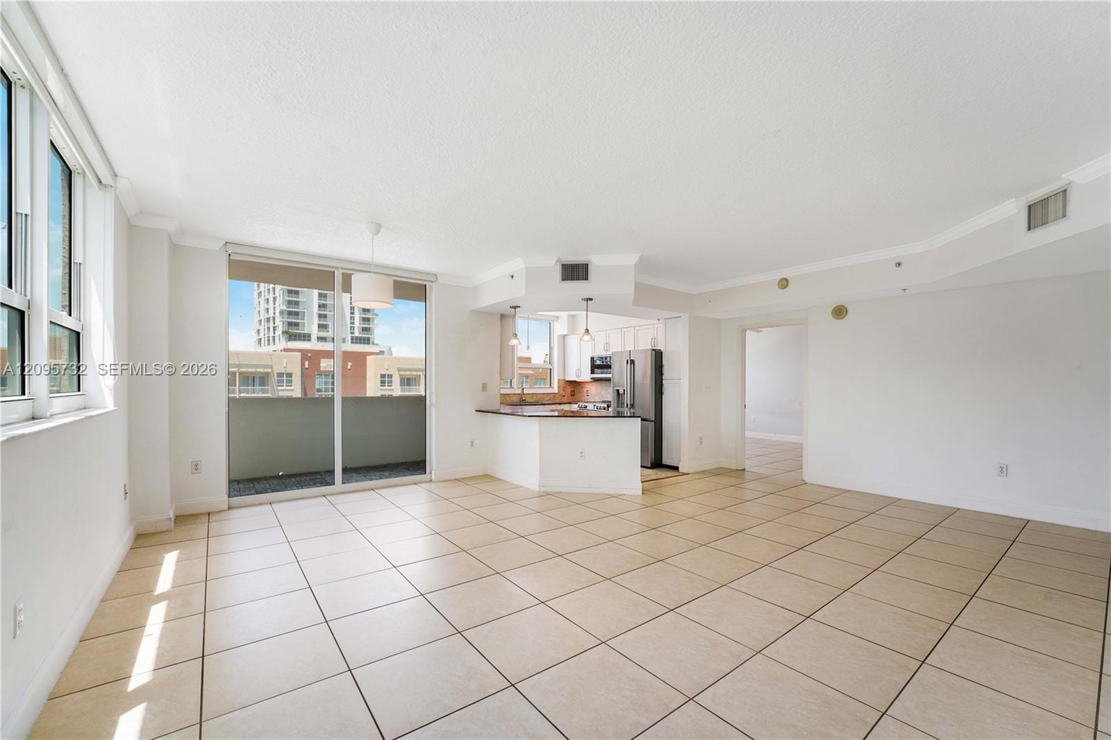 2000 N Bayshore Drive 702 — photo 6