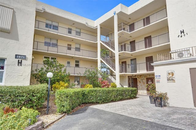 2871 Somerset Drive 209, Lauderdale Lakes, FL 33311