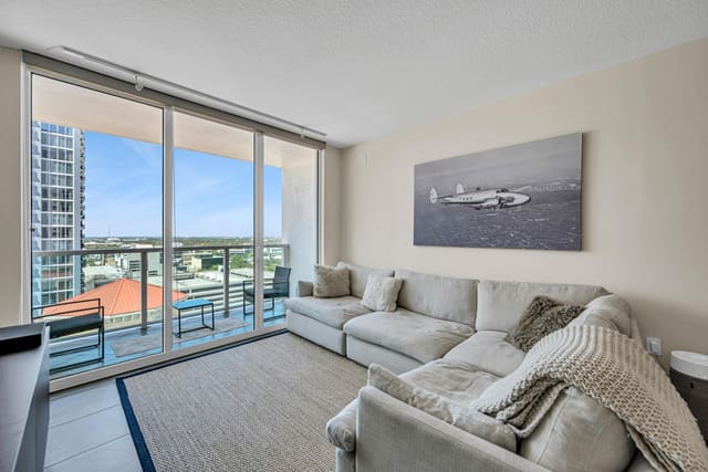 350 SE 2nd Street 1980, Fort Lauderdale, FL 33301