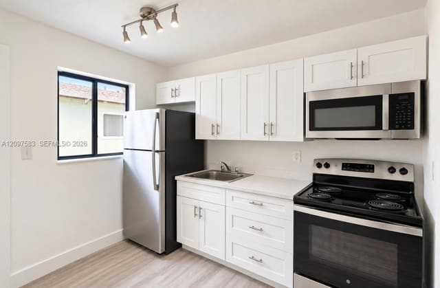 1949 Riverside Drive 2, Fort Lauderdale, FL 33312